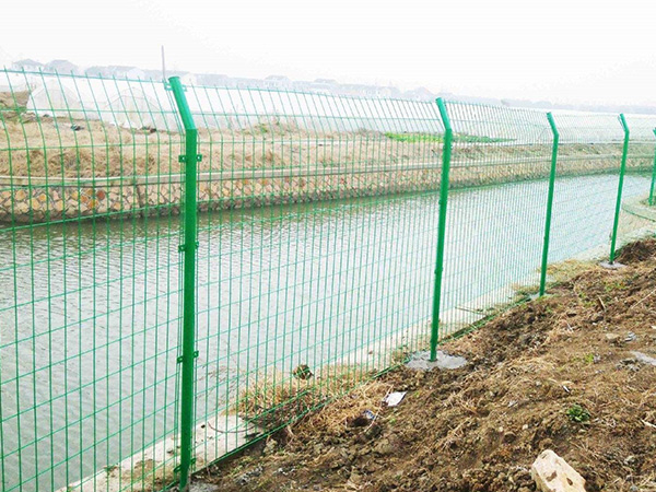 水源地防護網圖片3 水源地防護網圖片3