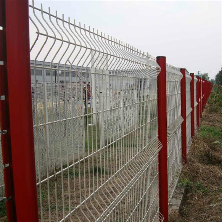 桃型立柱護(hù)欄網(wǎng)案例展示圖片2 桃型立柱護(hù)欄網(wǎng)案例展示圖片2