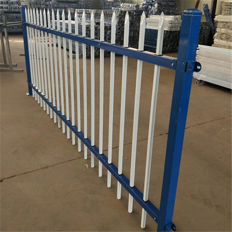 鋅鋼護(hù)欄案例展示圖片4 鋅鋼護(hù)欄案例展示圖片4