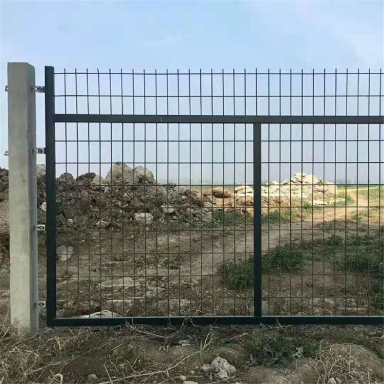 鐵路防護柵欄案例展示圖片3 鐵路防護柵欄案例展示圖片3