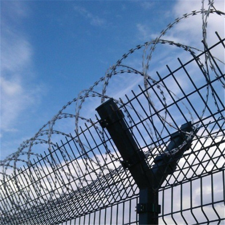 機場鋼筋網圍界案例展示圖片3 機場鋼筋網圍界案例展示圖片3